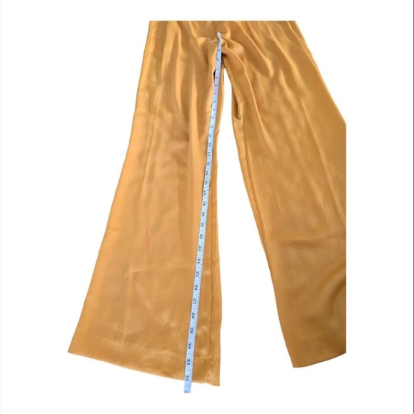 $149 Bebe  JUMPSUIT Women Medium Cut Out Yellow Wide LegSleeveless New - Picture 15 of 16